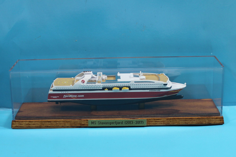 Fähre "Stavangerfjord" Fjord Line Vollrumpfmodell (1 St.) N 2013 von Modellbau Conrad in 1:1000 in Vitrine